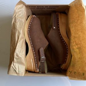 Troentorp Eva Clogs, wood and cognac leather with rubber sole. NWB